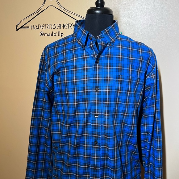 🔥 Lands End button down long sleeves shirt 🔥 REDUCED - Picture 1 of 4